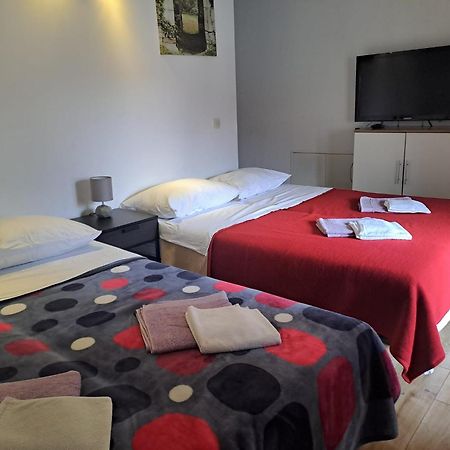 Peter&Zana Apartments Stari Grad  Esterno foto