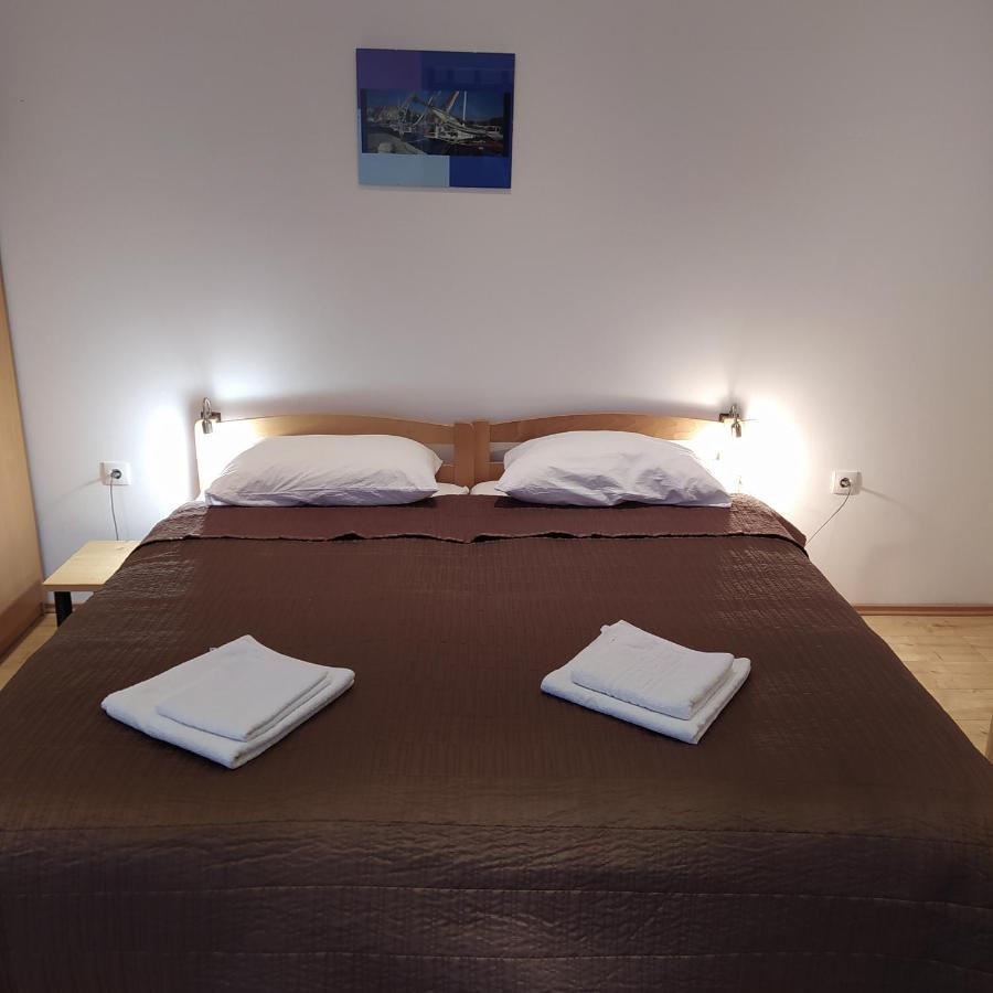 Peter&Zana Apartments Stari Grad  Esterno foto