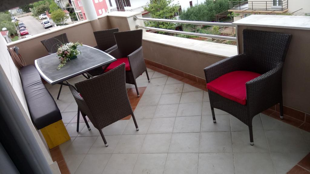 Peter&Zana Apartments Stari Grad  Esterno foto