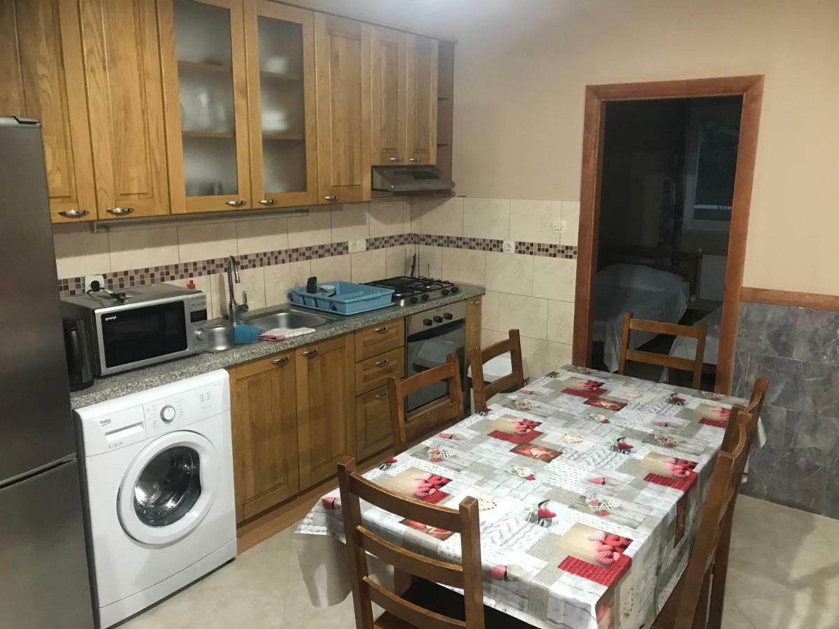 Peter&Zana Apartments Stari Grad  Esterno foto